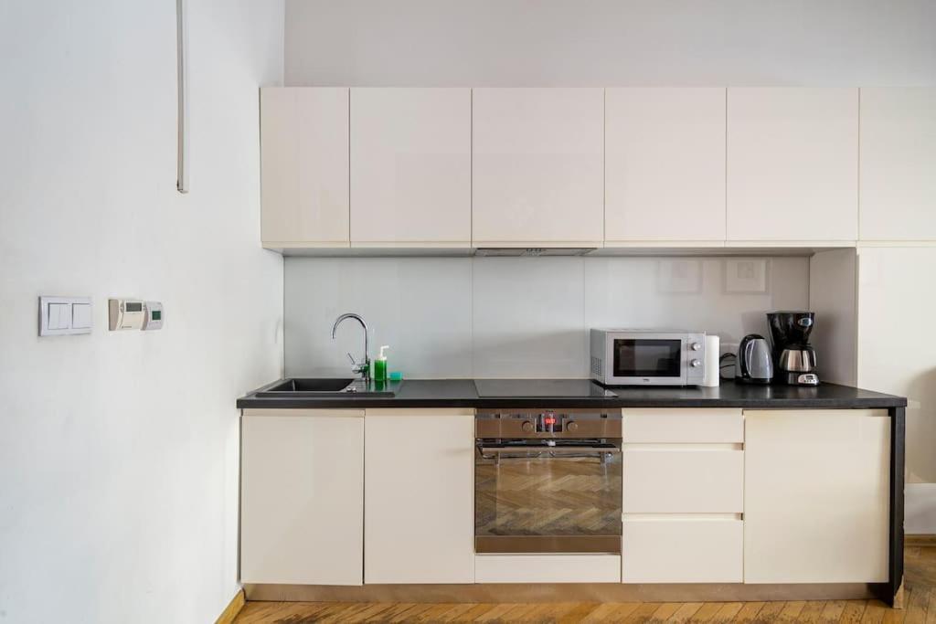 Florianska Glamour Apartments Krakow Ngoại thất bức ảnh