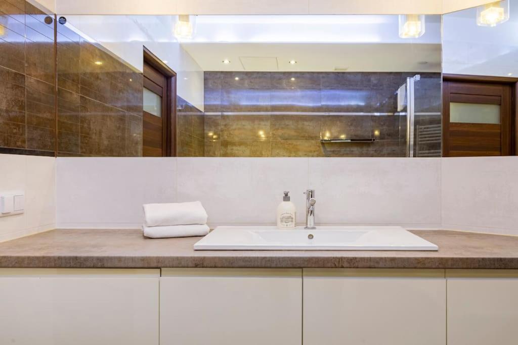 Florianska Glamour Apartments Krakow Ngoại thất bức ảnh