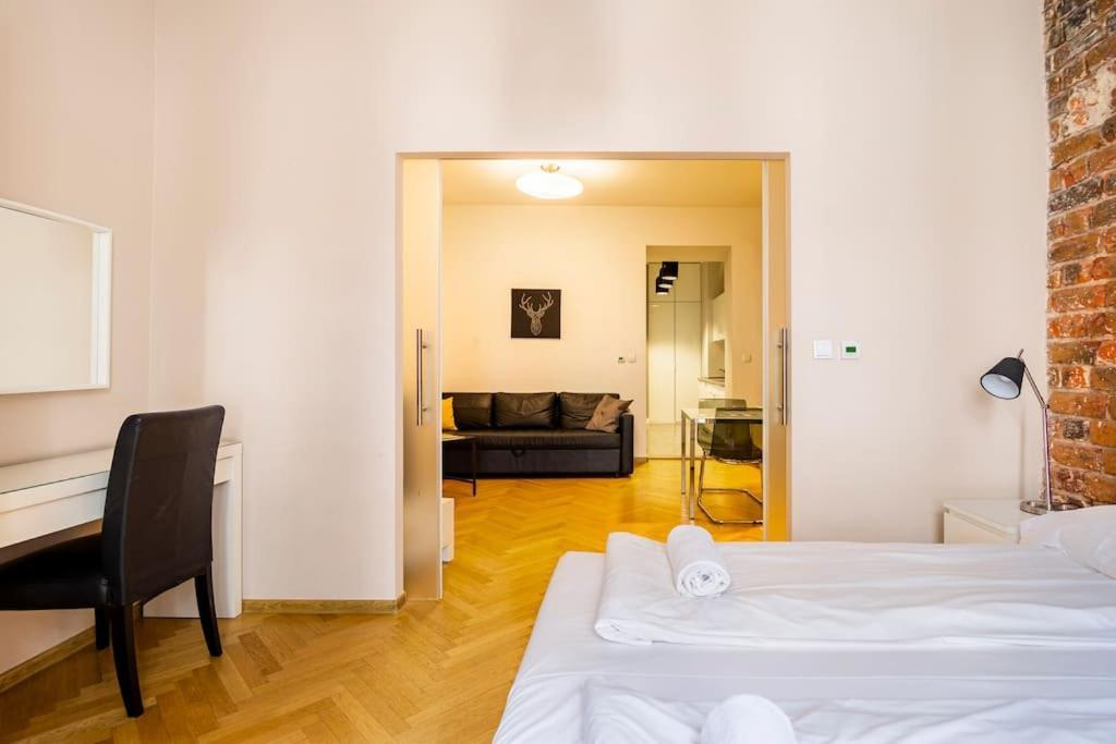 Florianska Glamour Apartments Krakow Ngoại thất bức ảnh