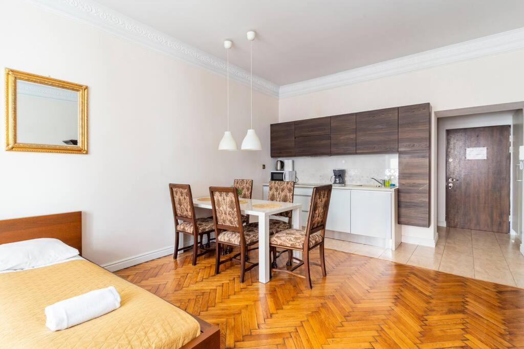 Florianska Glamour Apartments Krakow Ngoại thất bức ảnh